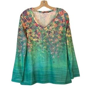 Estampados watercolor floral long sleeve v-neck tee, NWOT, size Large